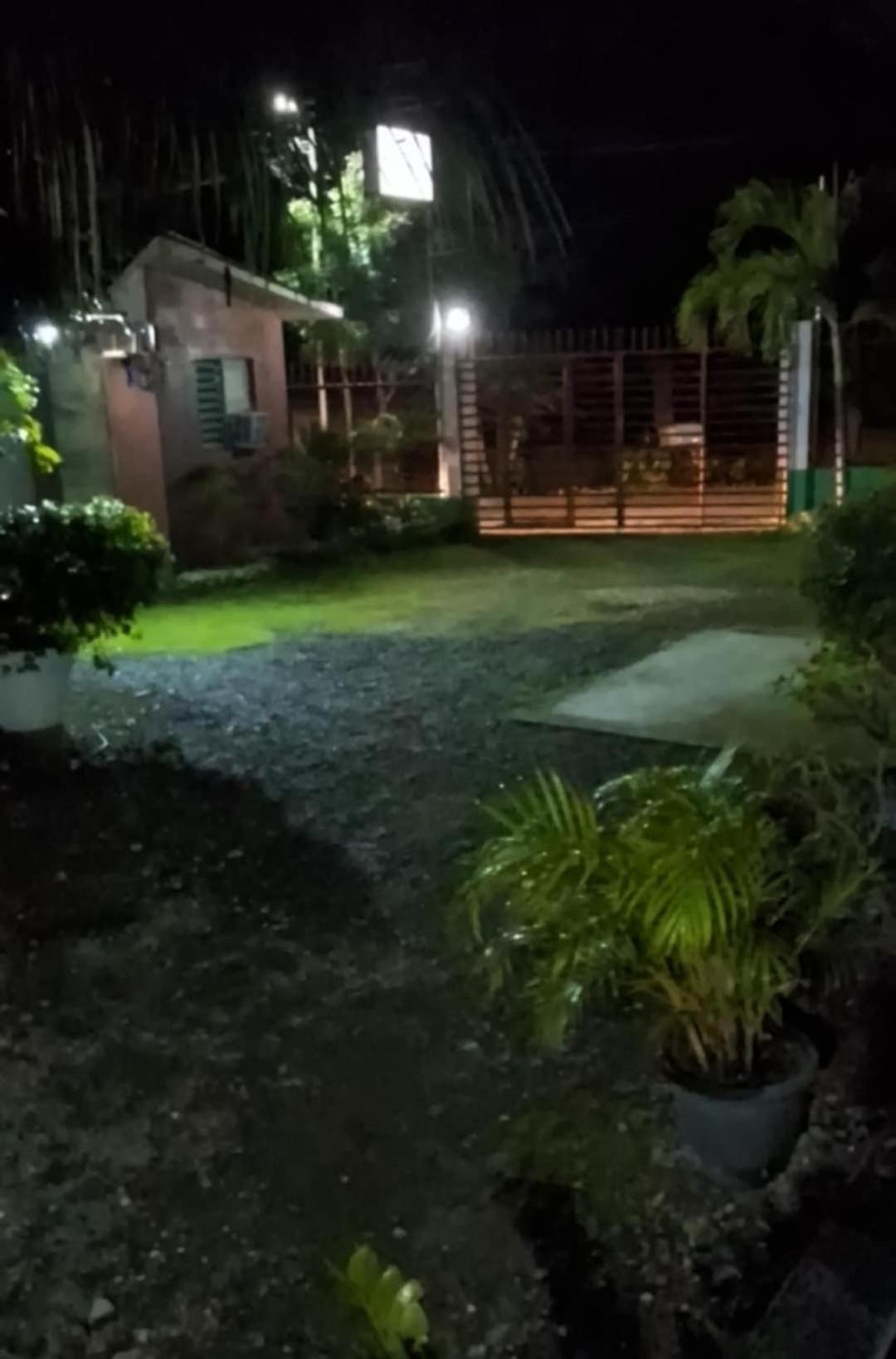 Casa Oeste Moalboal Exterior photo